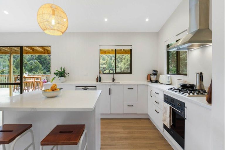 Photo of property in 954 Matakana Valley Road, Whangaripo, Wellsford, 0972