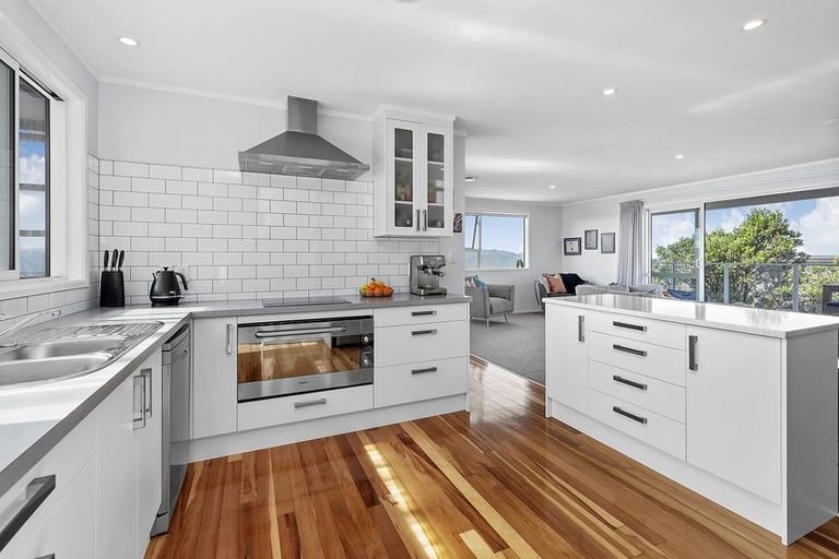 Photo of property in 6 Nagpur Terrace, Broadmeadows, Wellington, 6035