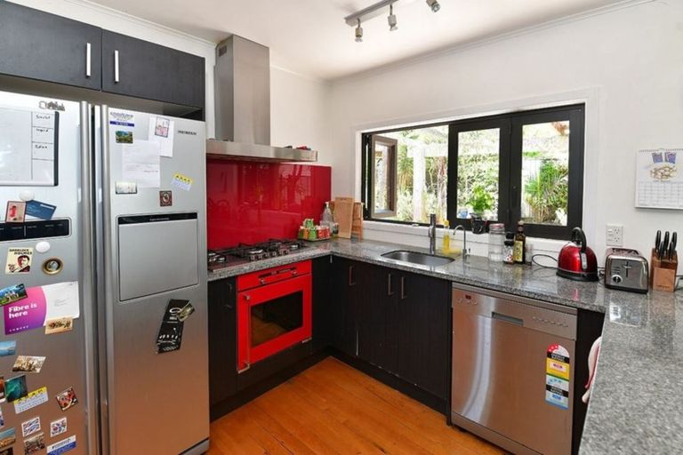 Photo of property in 20 Rawhiti Road, Manly, Whangaparaoa, 0930