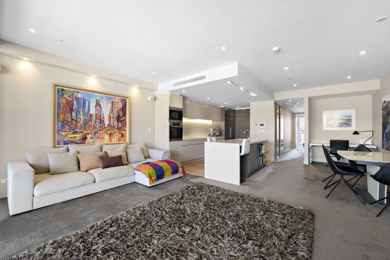 Photo of property in Clyde Quay Wharf, 2d/7 Clyde Quay Wharf, Te Aro, Wellington, 6011