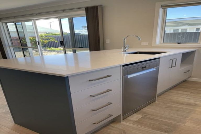 Photo of property in 77a Meeanee Road, Taradale, Napier, 4112