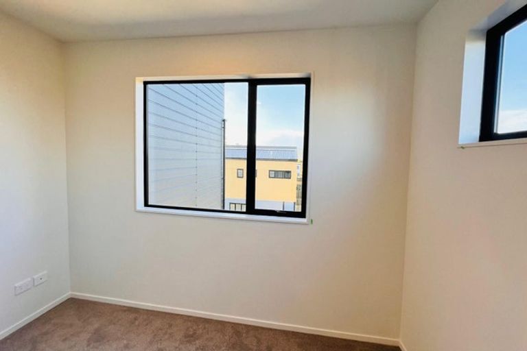 Photo of property in 1/241 Don Buck Road, Massey, Auckland, 0614