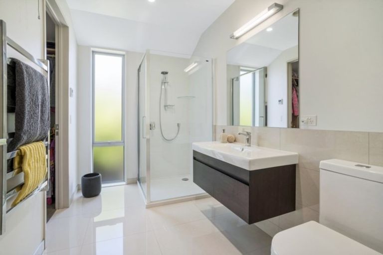 Photo of property in 12 Edgewood Place, Wanaka, 9305