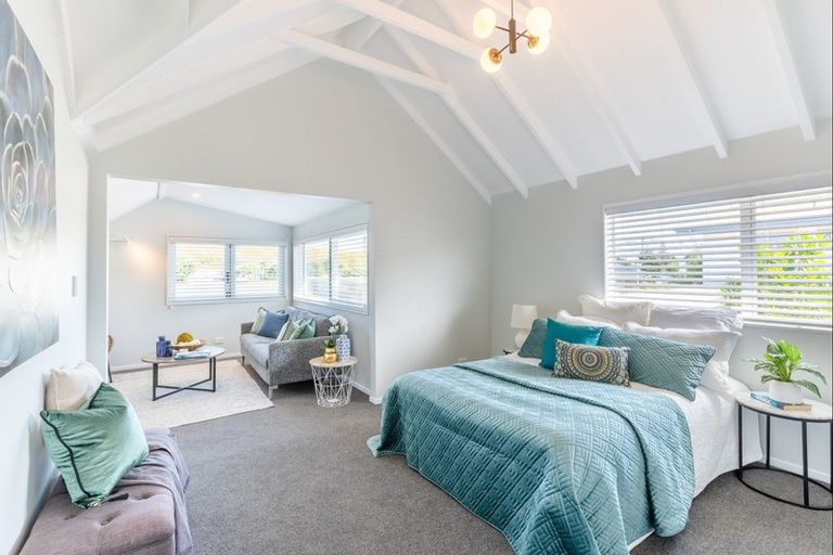 Photo of property in 33c Mana Esplanade, Paremata, Porirua, 5026