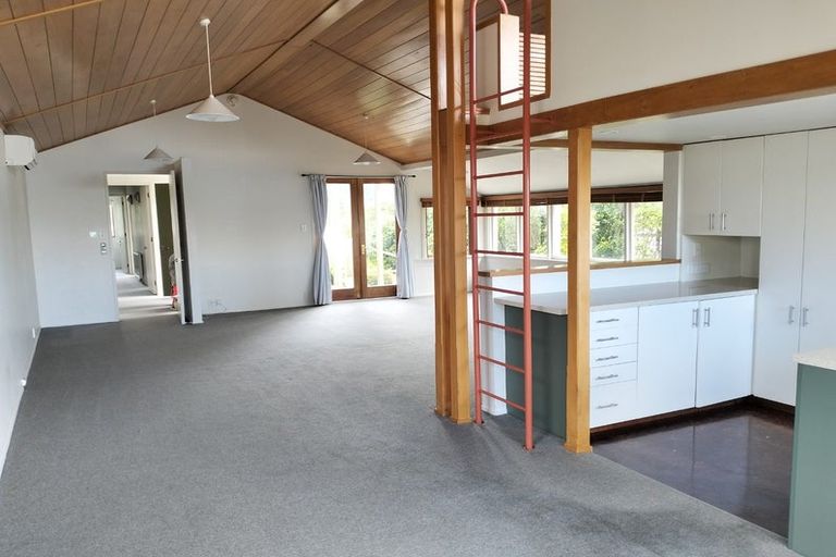 Photo of property in 25 Putnam Street, Northland, Wellington, 6012