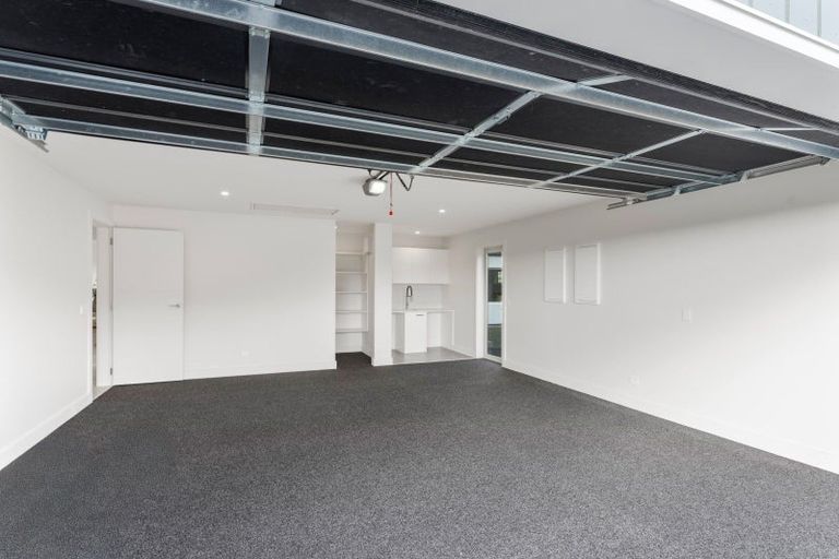 Photo of property in 7 Pihoihoi Close, Waikanae, 5036