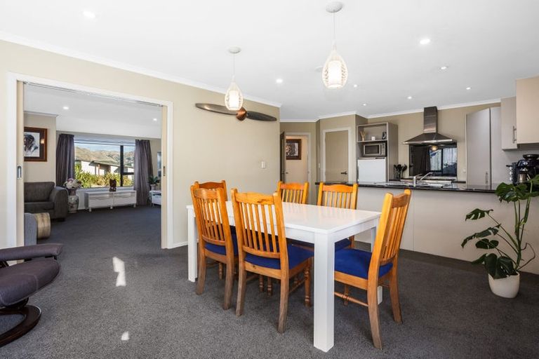 Photo of property in 80 Aotea Drive, Aotea, Porirua, 5024