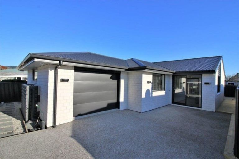 Photo of property in 9a Mure Street, Mosgiel, 9024