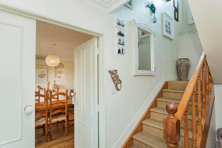 Photo of property in 9 Moana Road, Okitu, Gisborne, 4010