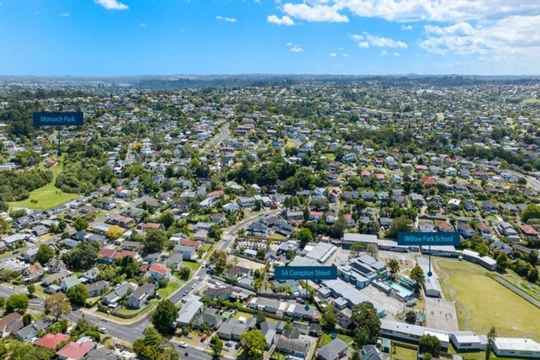 Photo of property in 1/5 Compton Street, Hillcrest, Auckland, 0627