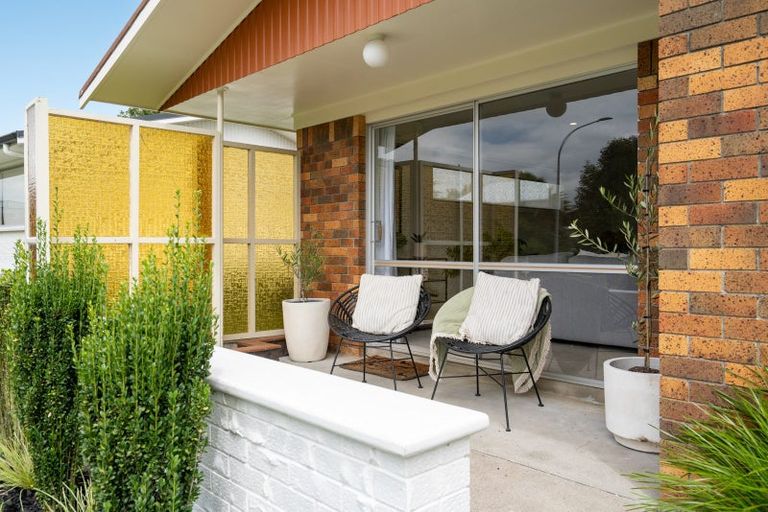 Photo of property in 8 Woodstock Crescent, Leamington, Cambridge, 3432