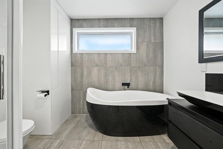 Photo of property in 1/10 Maryhill Avenue, Hoon Hay, Christchurch, 8025