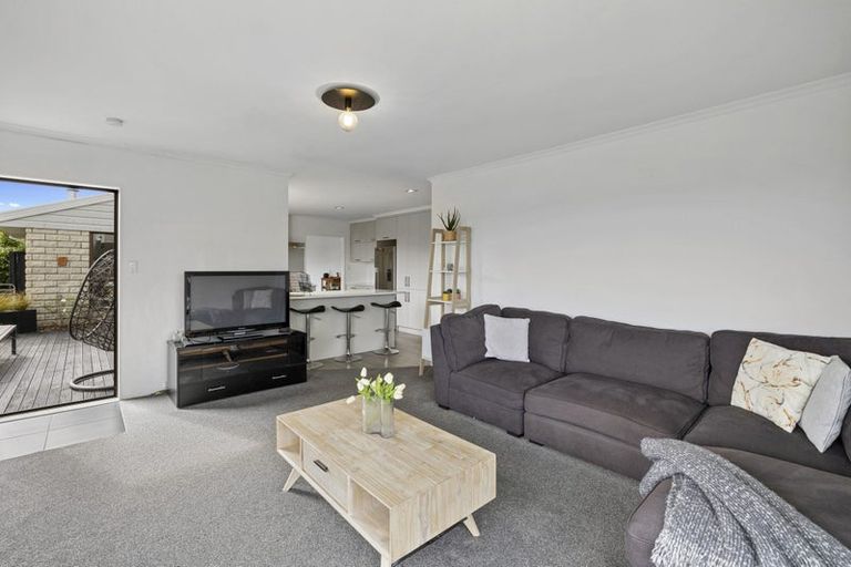 Photo of property in 13 Tamati Place, Merrilands, New Plymouth, 4312