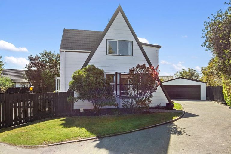 Photo of property in 6a Hurst Place, Parklands, Christchurch, 8083
