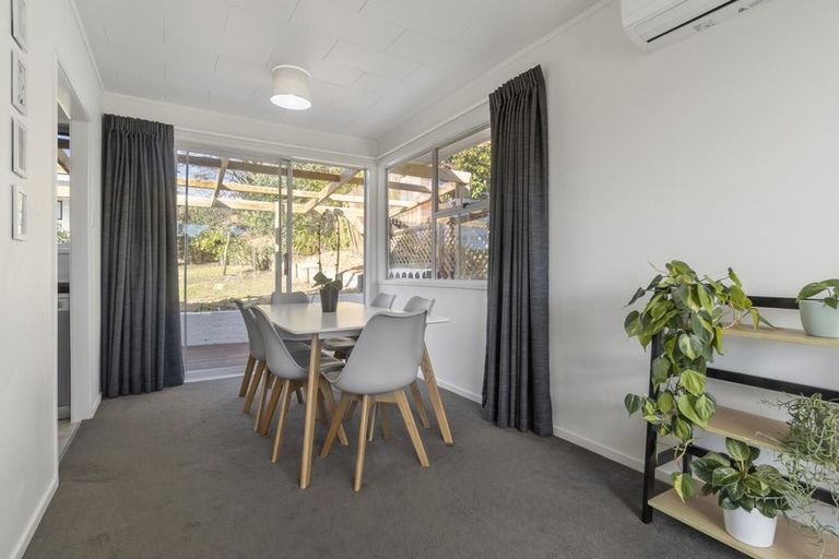 Photo of property in 8 Hewlett Road, Massey, Auckland, 0614