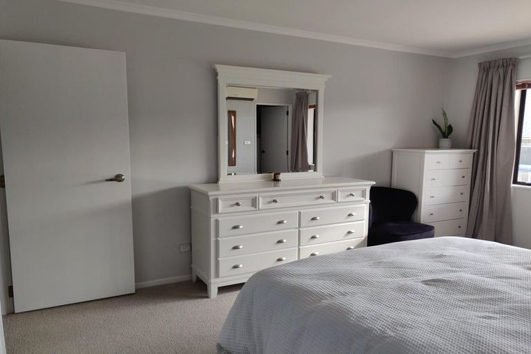 Photo of property in 7 Silhouette Way, Western Heights, Hamilton, 3200