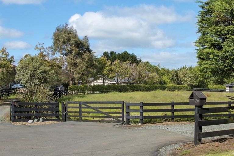 Photo of property in 2b Masters Road, Waiuku, 2681