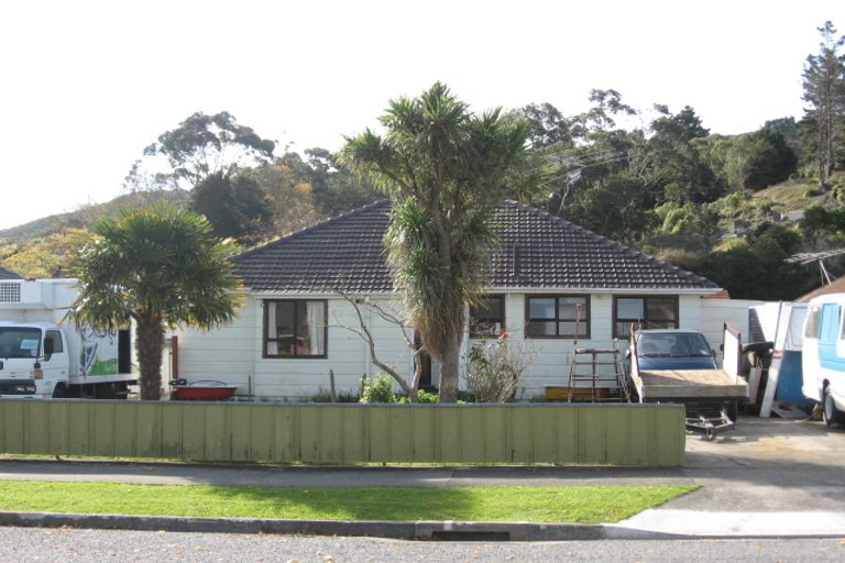 Photo of property in 17 Harris Street, Naenae, Lower Hutt, 5011