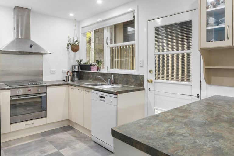 Photo of property in 15 Danube Street, Island Bay, Wellington, 6023