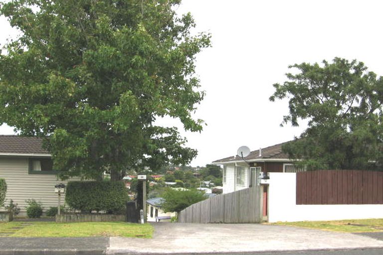 Photo of property in 3a Erica Road, Sunnynook, Auckland, 0620