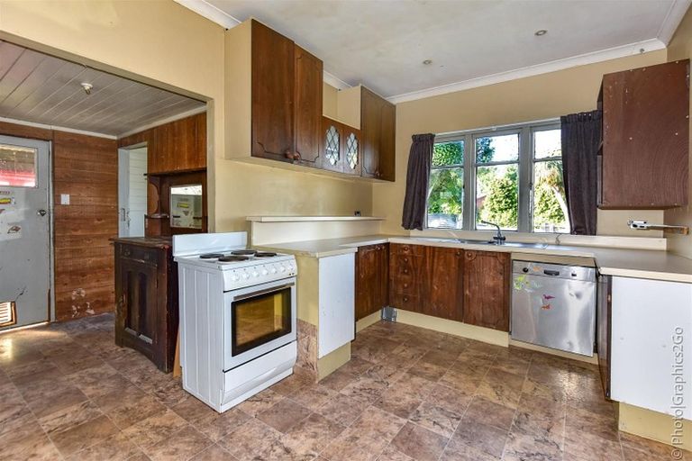 Photo of property in 1 James Street, Coalgate, 7673