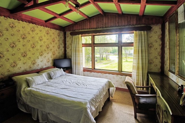 Photo of property in 1394 Opaki Kaiparoro Road, Mauriceville, Masterton, 5882