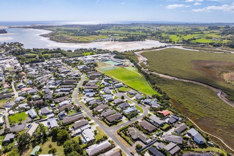 Photo of property in 1 Spinnaker Lane, Mangawhai, 0505