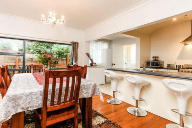 Photo of property in 60a Waimumu Road, Massey, Auckland, 0614