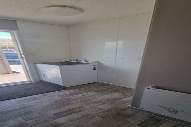 Photo of property in 2 Hinau Street, Pukehangi, Rotorua, 3015