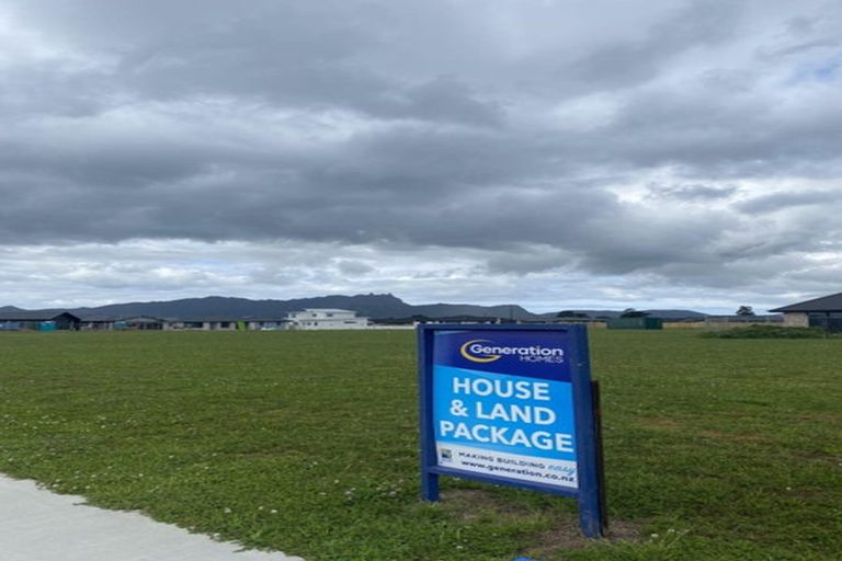 Photo of property in 51 Kitemaunga Avenue, One Tree Point, 0118