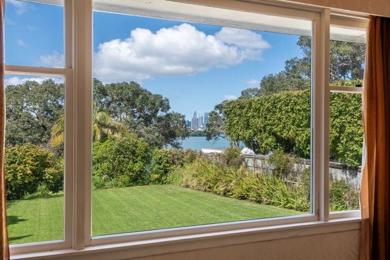 Photo of property in 51 Norwood Road, Bayswater, Auckland, 0622