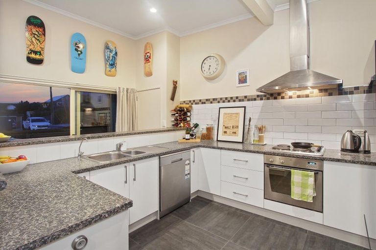 Photo of property in 9 Keven Road, Clarks Beach, Pukekohe, 2679