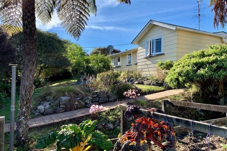 Photo of property in 5 Abel Tasman Drive, Takaka, 7110