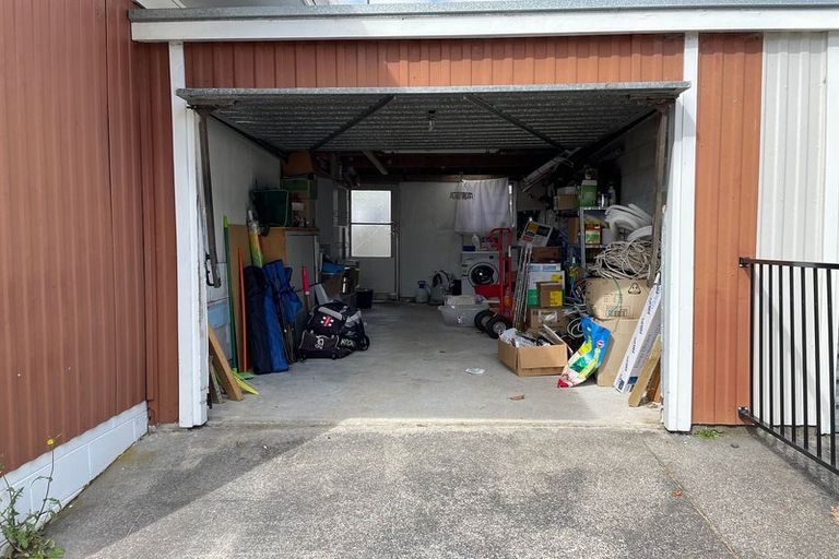 Photo of property in 2/17 Jenelin Road, Glendene, Auckland, 0602