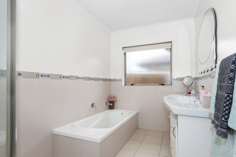 Photo of property in 39 Popata Close, Papamoa Beach, Papamoa, 3118