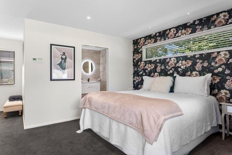 Photo of property in 5 Chatsworth Avenue, Rangiora, 7400