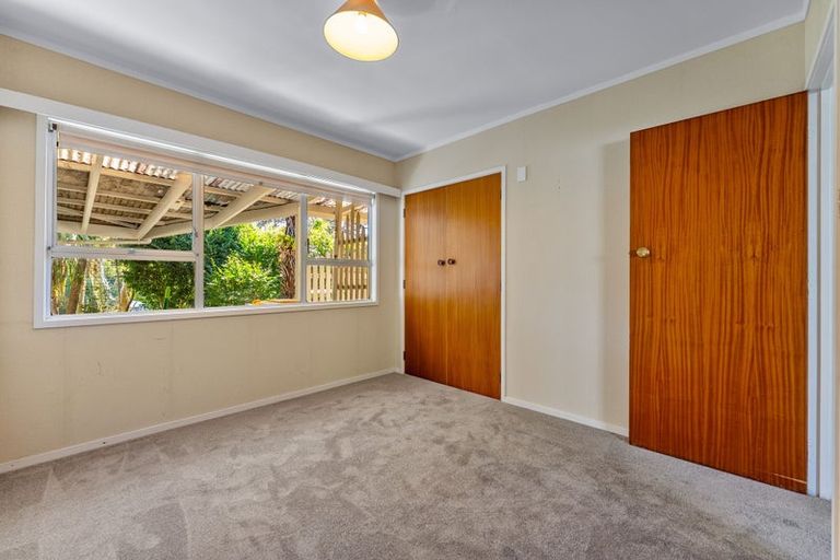 Photo of property in 2/3 Holt Avenue, Torbay, Auckland, 0630