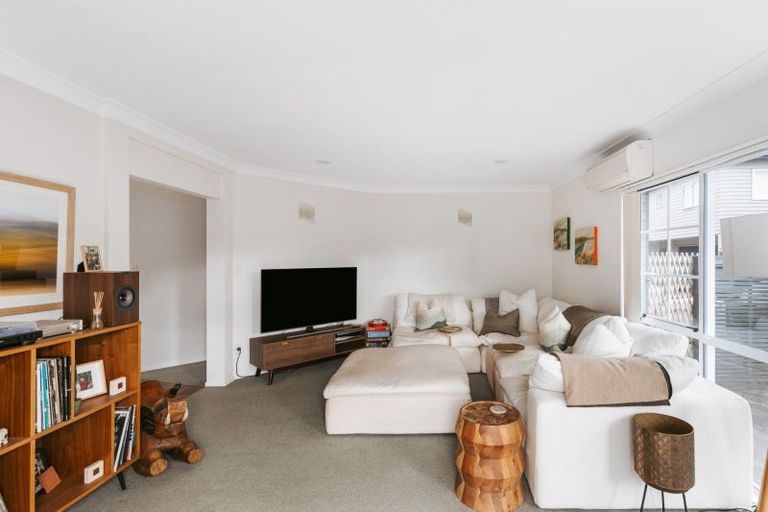 Photo of property in 23a Sunbrae Grove, Mount Maunganui, 3116