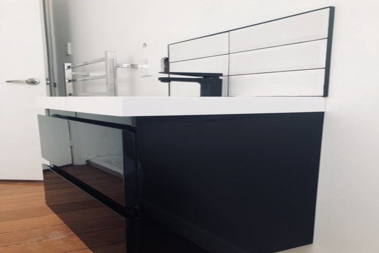 Photo of property in 2/39 Esmonde Road, Takapuna, Auckland, 0622