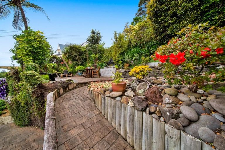 Photo of property in 339a Devon Street West, New Plymouth, 4310