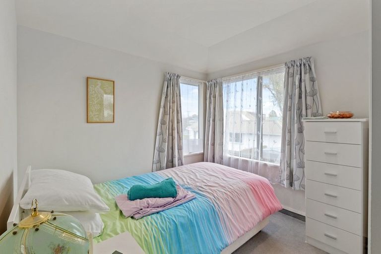 Photo of property in 2/30 Tuckers Road, Redwood, Christchurch, 8051