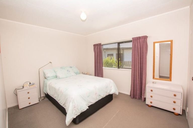 Photo of property in 33b Lyn Grove, Papamoa Beach, Papamoa, 3118