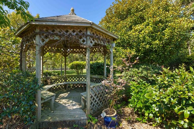 Photo of property in 121 Gear Road, Te Horo, Otaki, 5582