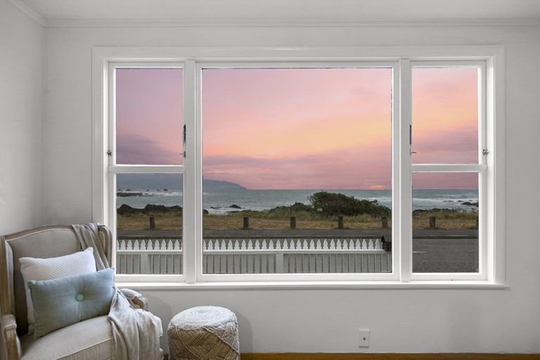 Photo of property in 128 Owhiro Bay Parade, Owhiro Bay, Wellington, 6023