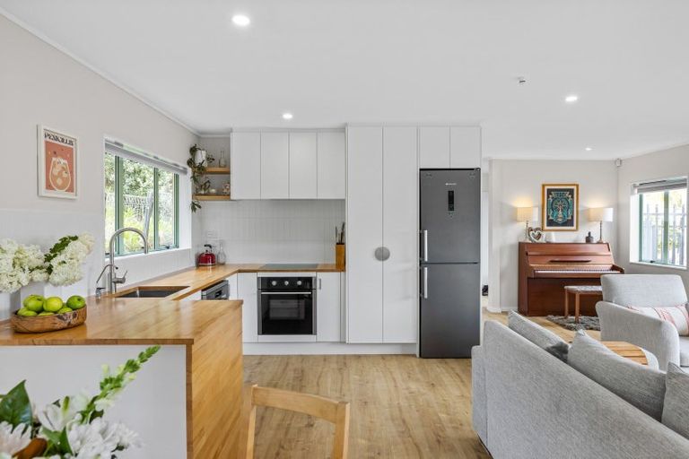 Photo of property in 11b Mollyhawk Rise, Arkles Bay, Whangaparaoa, 0932