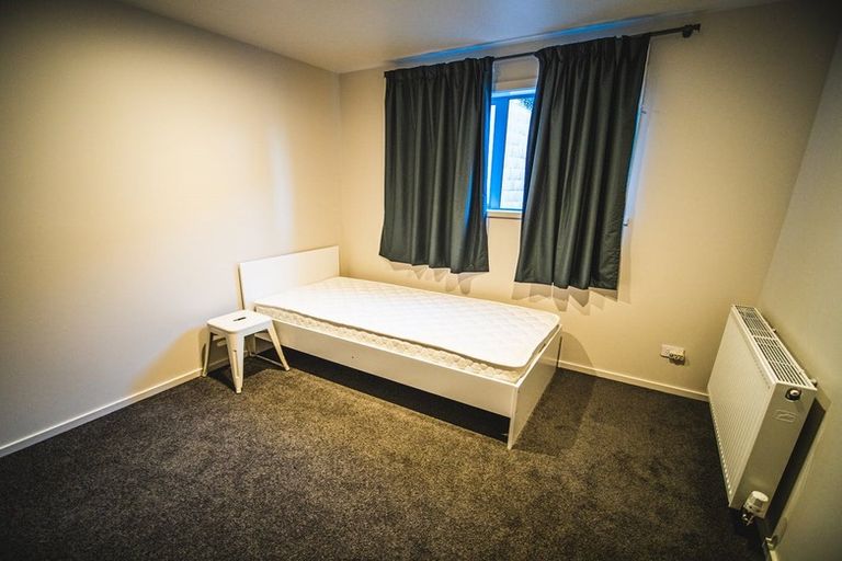 Photo of property in 18a Rarangi Way, Owhiro Bay, Wellington, 6023