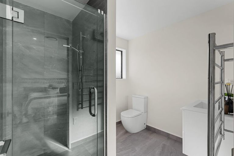 Photo of property in 16 Helen Place, Halswell, Christchurch, 8025