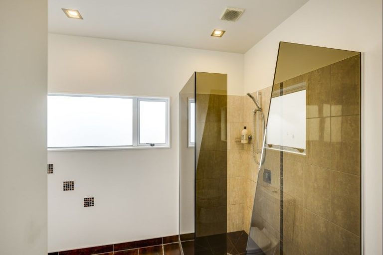 Photo of property in 121 Thompson Road, Bluff Hill, Napier, 4110