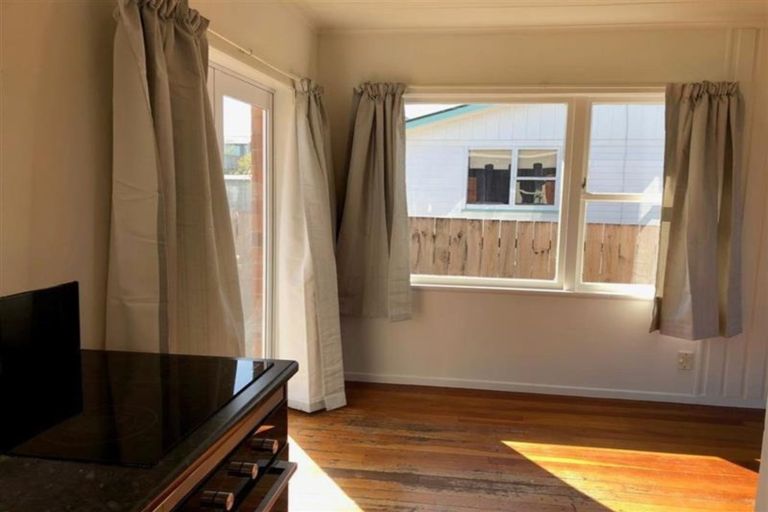 Photo of property in 2 Belgrave Place, Papakura, 2110