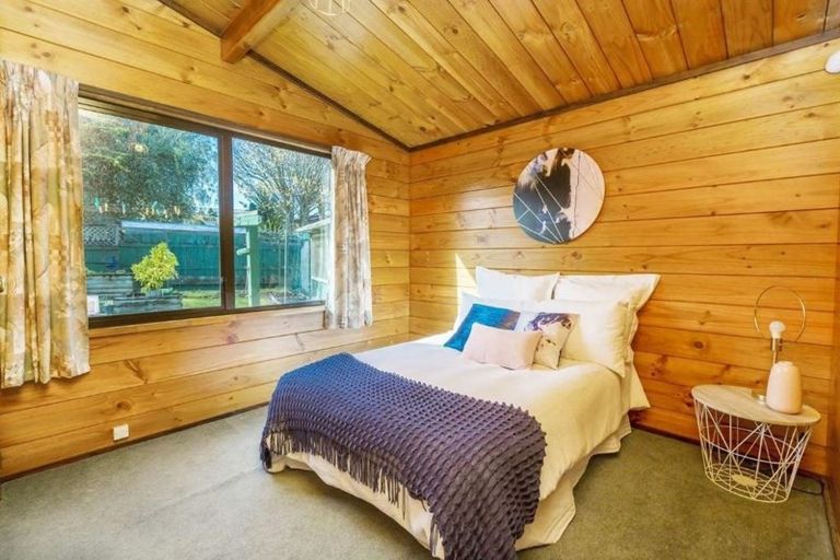 Photo of property in 8 Roband Crescent, Brown Owl, Upper Hutt, 5018